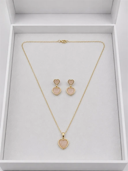 Pembe Sedefli Mineli Kalp Detaylı Gold Renk 2'li Zincir Kolye Küpe Seti ürün görseli 1
