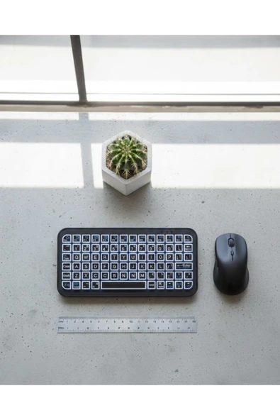 RGB Işıklı Kablosuz Mini Klavye 10 mm İnce Gövde ürün görseli 1