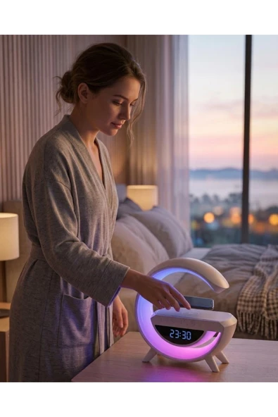 Çok Fonksiyonlu Kablosuz Şarjlı Saat Hoparlör RGB Işık ve Alarm Özellikli ürün görseli 1