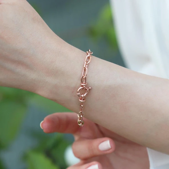 Trend Geçme Zincirli Rose Gold Kaplama Hallow Bileklik ürün görseli 1