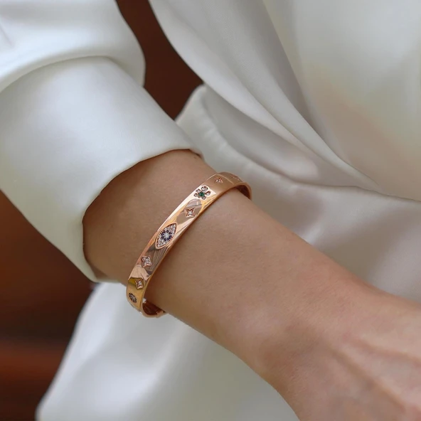 Apm Modeli Figürlü Rose Gold Şans Gümüş Kelepçe ürün görseli 1