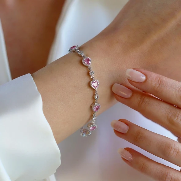 Pembe Zirkon Taşlı Kalpli Gümüş Bileklik ürün görseli 1