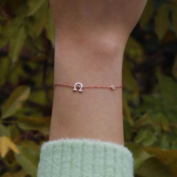 Şans Nalı Figürlü Zirkon Taşlı Mine İşli Rose Gold Kaplama Gümüş Bileklik ürün görseli 1