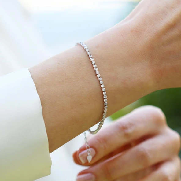 Su Yolu 1mm Zirkon Taşlı Gümüş Bileklik ürün görseli 1