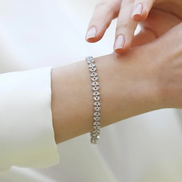 Başak Çiçek Modeli Starlight Diamond Gümüş Bileklik - Resim 4