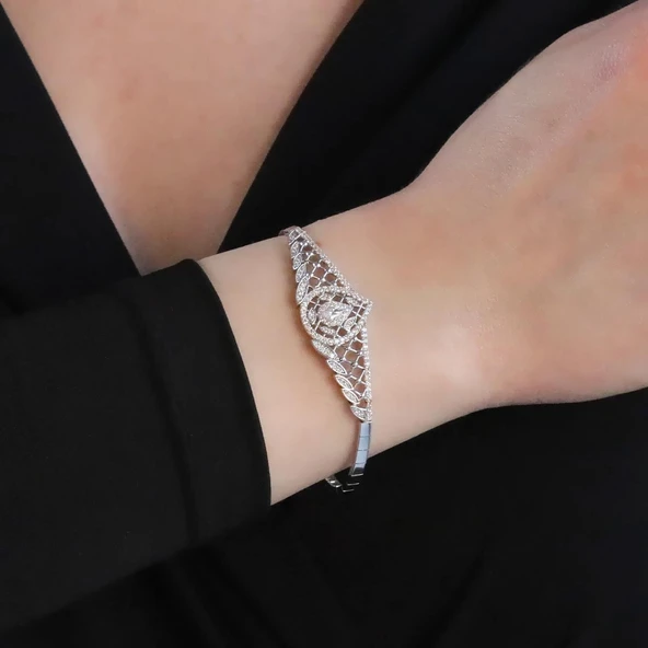 Zirkon Taşlı Hürrem Modeli Gümüş Bileklik ürün görseli 1