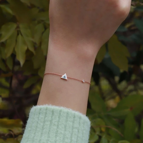 Üçgen Figürlü Zirkon Taşlı Mine İşli Rose Gold Kaplama Gümüş Bileklik ürün görseli 1
