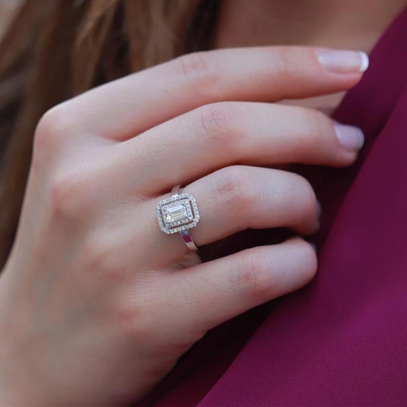 Halo 0,84 Karat Tek Taş Model Sky Diamond Yüzük ürün görseli 1