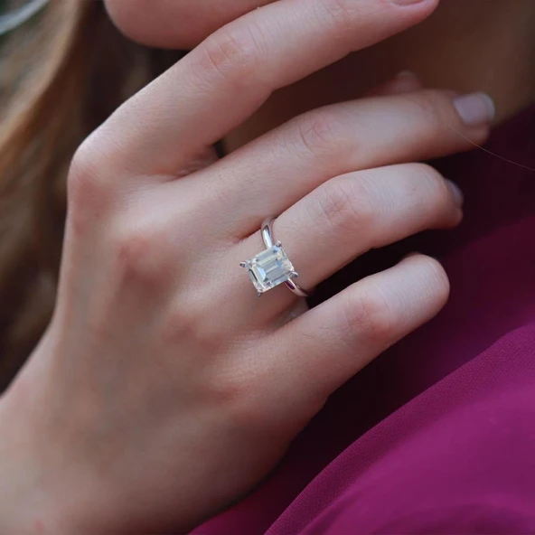 Emerald Kesim 3,87 Karat Tek Taş Model Sky Diamond Yüzük ürün görseli 1