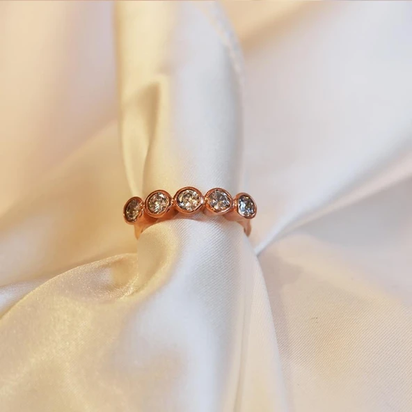 5 Taş Modeli Rose Gold Kaplama Gümüş Yüzük ürün görseli 1