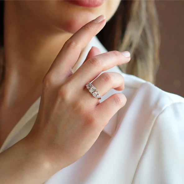 Sky Diamond Pear Kesimli Gümüş Yüzük ürün görseli 1