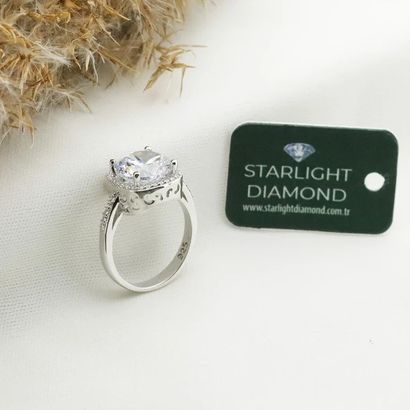 Yanları Pırıltılı Taşlarla Süslenmiş 3.00 ct Starlight Diamond Tektaş ürün görseli 1