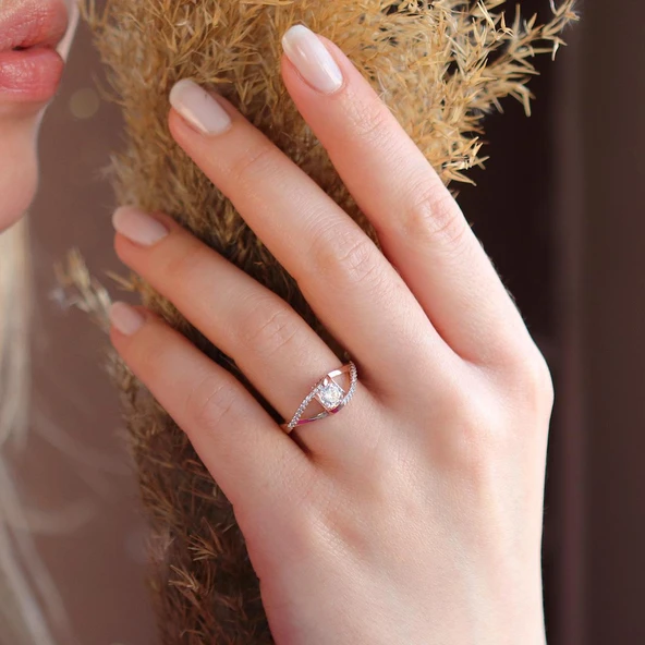 Elegance Çapraz Model Rose Gold Kaplama Sky Diamond Yüzük ürün görseli 1