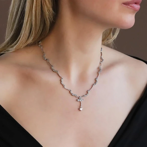 Çiçek Modeli Zirkon Taşlı Gümüş Gerdanlık ürün görseli 1