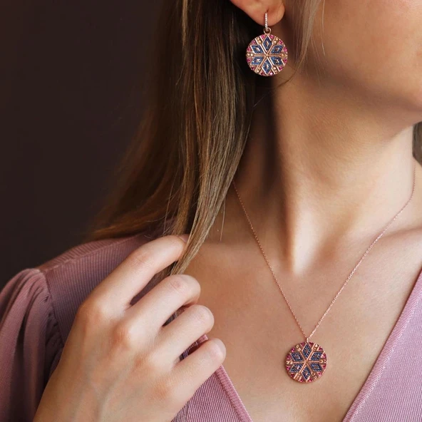 Apm Monaco Modeli Yuvarlak Renkli Zirkon Taşlı Rose Gold Kaplama Set ürün görseli 1