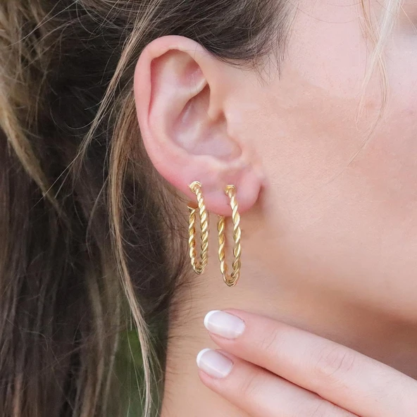 Burgu Modeli Gold Kaplama Gümüş Halka Küpe ürün görseli 1