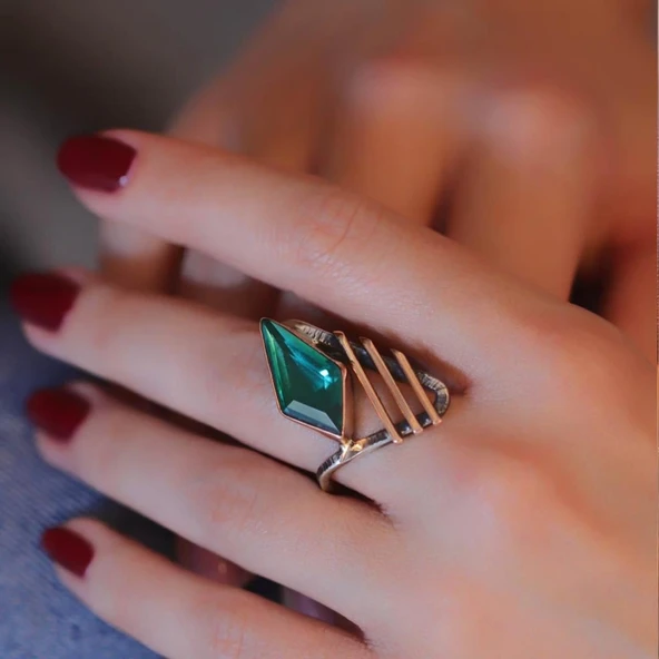 Peridot Taşlı Gümüş Otantik Set - Resim 3