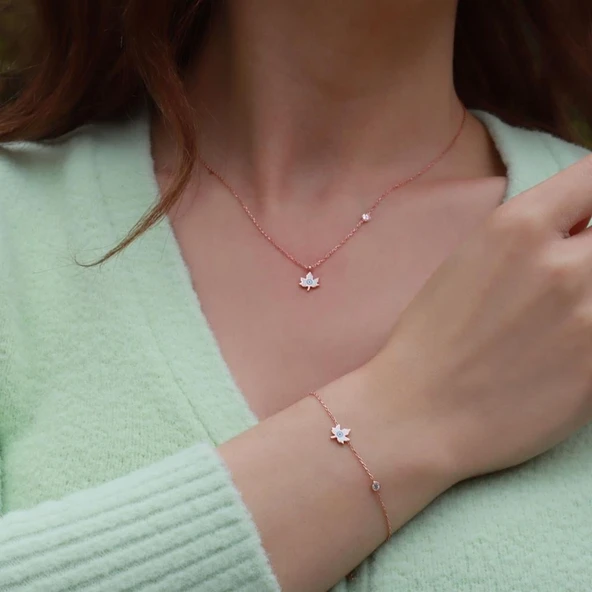 Yaprak Figürlü Zirkon Taşlı Mine İşli Rose Gold Kaplama Takım ürün görseli 1