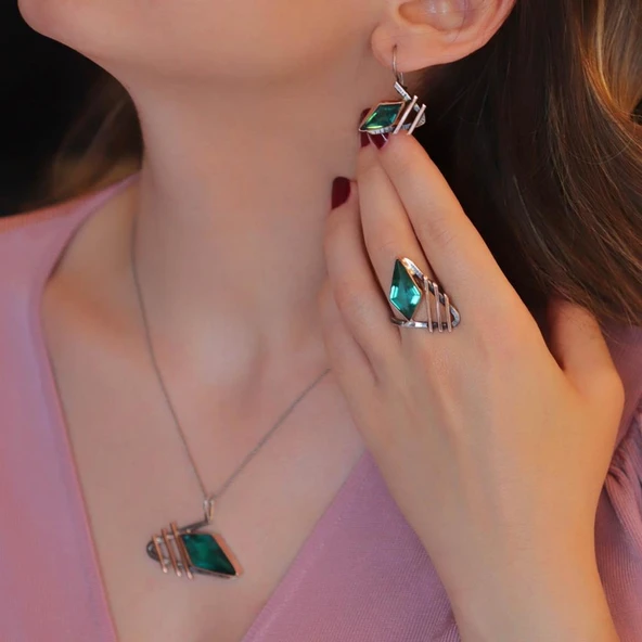 Peridot Taşlı Gümüş Otantik Set ürün görseli 1