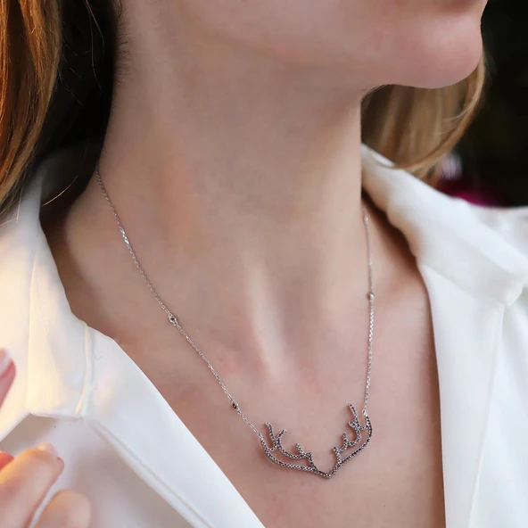 Geyik Model Gümüş Kolye ürün görseli 1