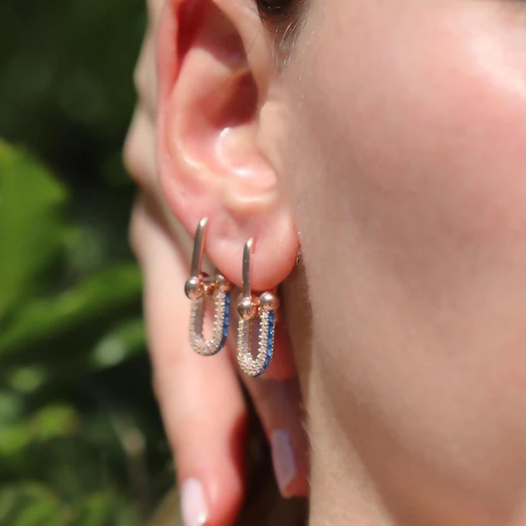 Tif Model Mavi DetayZirkon Taşlı Rose Gold Kaplama Gümüş Küpe ürün görseli 1