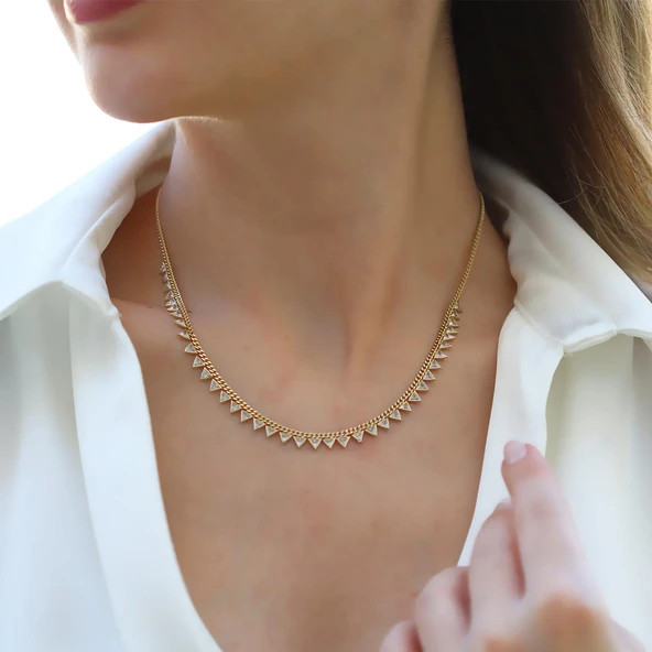 Üçgen Taşlı Gold Kaplama Trend Gümüş Kolye ürün görseli 1
