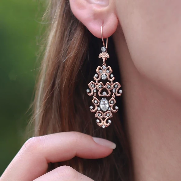 Dantel Desen Zirkon Taşlı Rose Gold Kaplama Gümüş Küpe ürün görseli 1