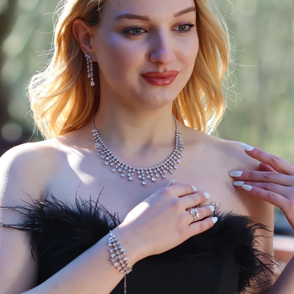 Elegant Zirkon Taşlı Gümüş Set - Resim 3