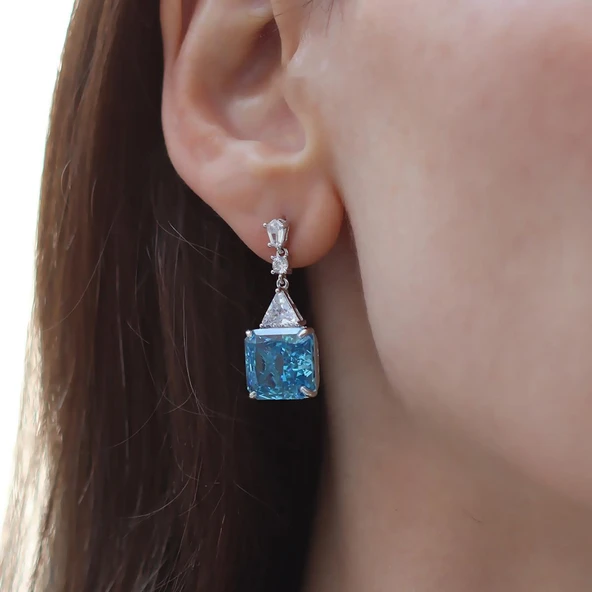 Aquamarine Kare Taşlı Gümüş Pırıltı Küpe ürün görseli 1