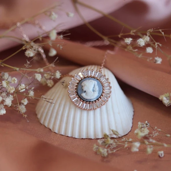 Prenses Model Baget Taşlı Rose Gold Kaplama Gümüş Kolye ürün görseli 1