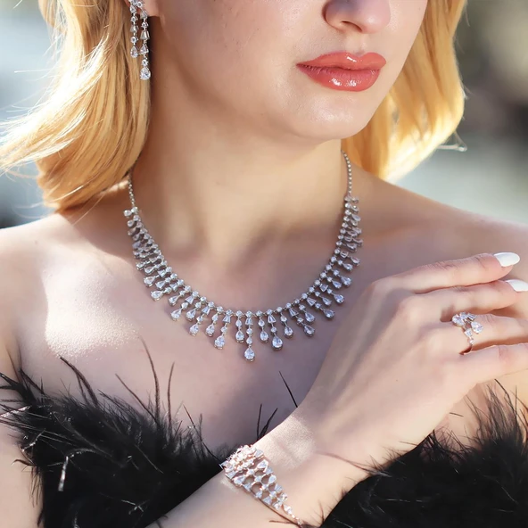 Elegant Zirkon Taşlı Gümüş Set ürün görseli 1