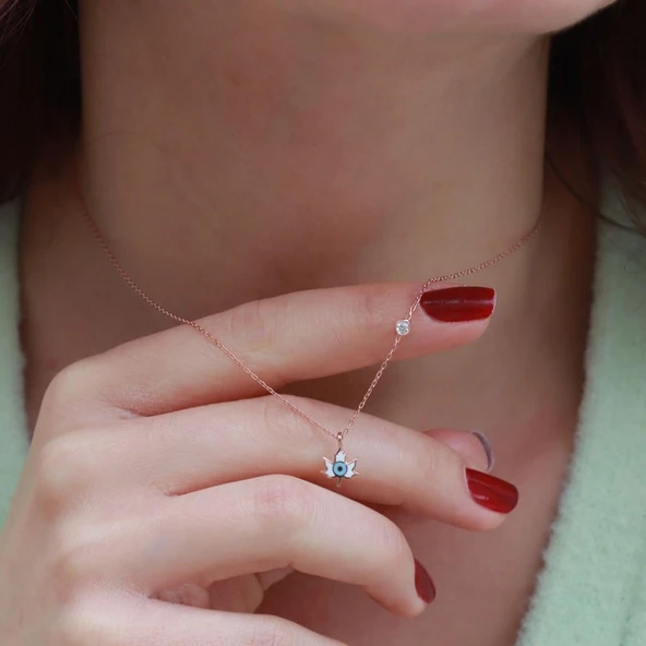 Yaprak Figürlü Zirkon Taşlı Mine İşli Rose Gold Kaplama Gümüş Kolye ürün görseli 1
