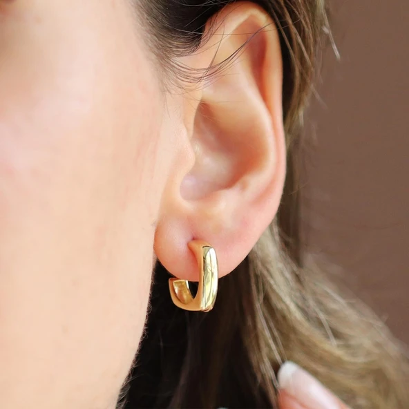 Kare Oval Gold Kaplama Gümüş Küpe ürün görseli 1