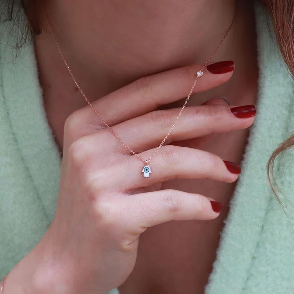 Fatma Ana El  Figürlü Zirkon Taşlı Mine İşli Rose Gold Kaplama Gümüş Kolye ürün görseli 1