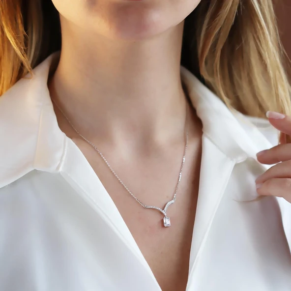 V Baget Modeli Gümüş Kolye - Resim 5