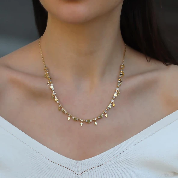 Zirkon Taşlı Küp Trend Gold Gümüş Kolye ürün görseli 1