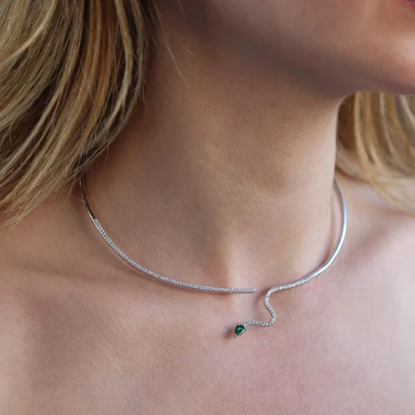 Yeşil Zirkon Taşlı Serpent Choker Gümüş Kolye ürün görseli 1