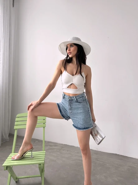 Paçası Püsküllü Desenli Denim Şort ürün görseli 1