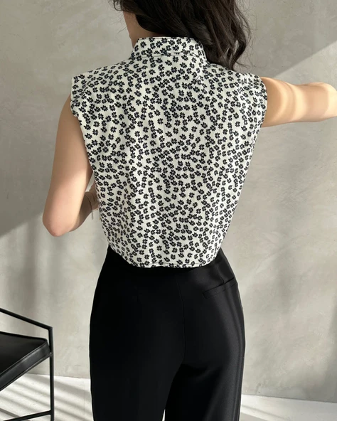 Çiçek Desenli Bağlama Detaylı Crop Gömlek Bluz ürün görseli 1
