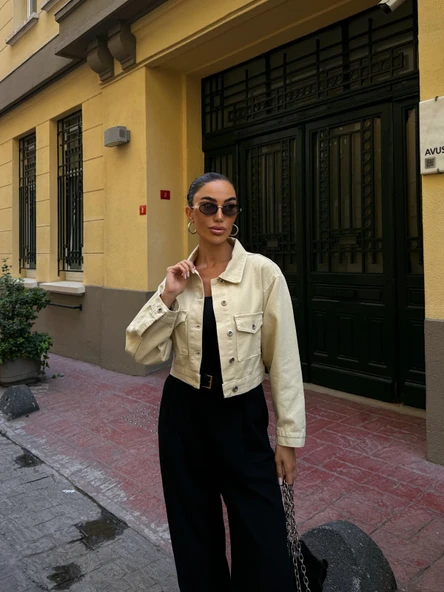 Çift Cep Denim Crop Ceket ürün görseli 1