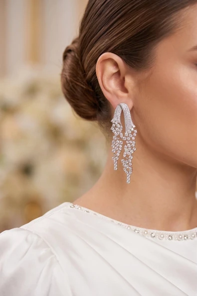 Gümüş Renk Zirkon Taşlı Çelenk Model Kadın Abiye Küpe ürün görseli 1