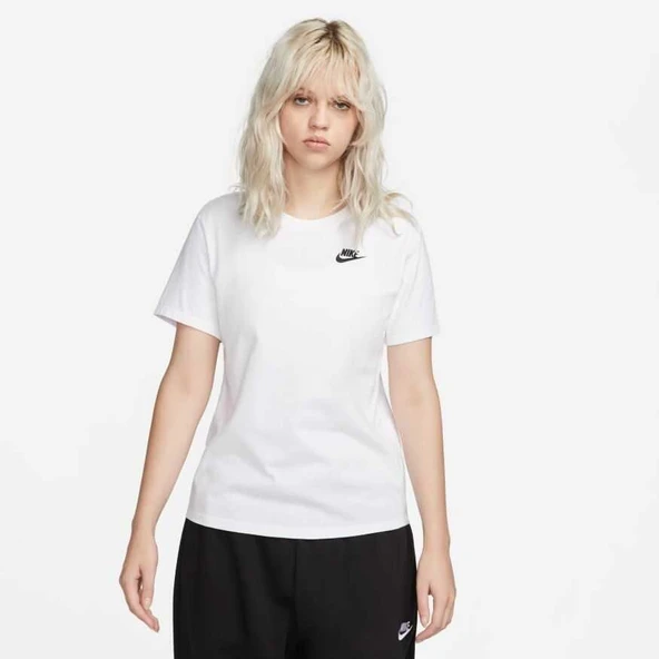 W NSW CLUB SS TEE  Kadın T-Shirt DX7902-100 ürün görseli 1