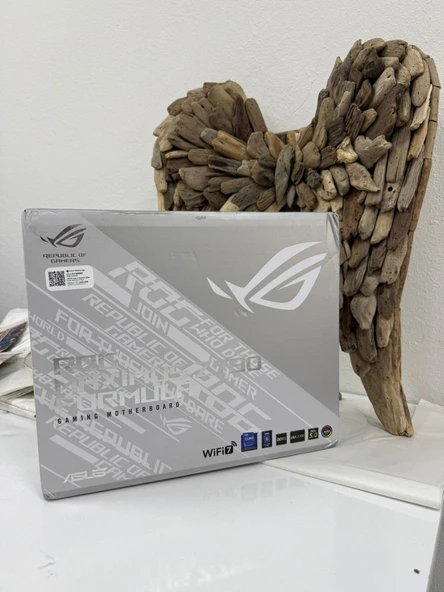 Asus Rog Maximus Z790 Formula Intel LGA1700 DDR5 ATX Anakart ürün görseli 1