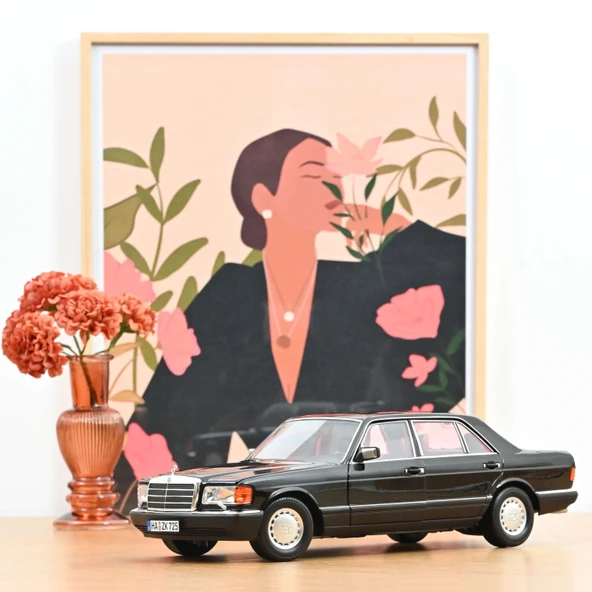 Norev 183788 1/18 Mercedes-Benz 560 SEL 1991 Black ürün görseli 1