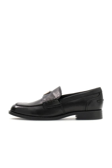 Guess Beliso Kadın Deri Loafer ürün görseli 1