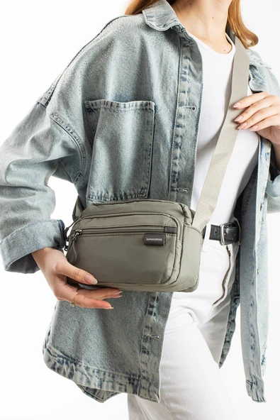 Sedef Çanta SS 6024 Suya Dayanıklı Paraşüt Kumaş Küçük Çapraz Askılı Omuz Çantası AÇIK GRİ ürün görseli 1