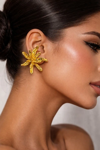 Gold Roselle Çivi Küpe ürün görseli 1