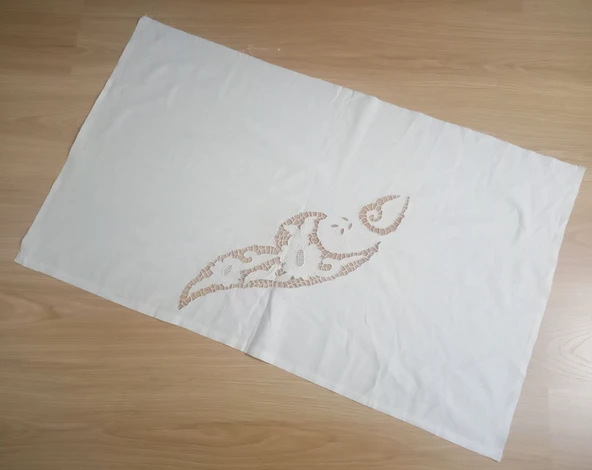 EL İŞİ BEYAZ RENKLİ NAKIŞLI RUNNER,SEHPA ÖRTÜSÜ 57x95cm ürün görseli 1