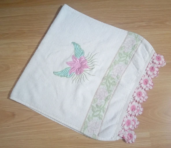 EL İŞİ EL VE YÜZ HAVLUSU KENARI İŞLEMELİ,NAKIŞLI BEYAZ ÇİÇEKLİ 45x90cm ürün görseli 1