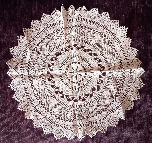 EL İŞİ DANTEL TIĞ İŞİ YUVARLAK Ç,ÇEKLİ BEJ  28cm ürün görseli 1